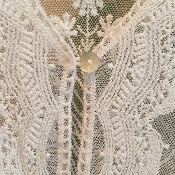 Mesh Lace Embroidered Short Jacket - Picture 3 of 4